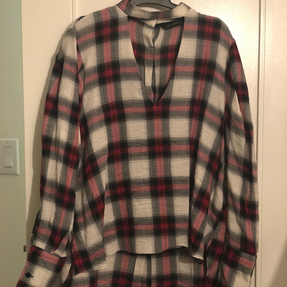 Zara Puffy long sleeves plaid open Vneck long back